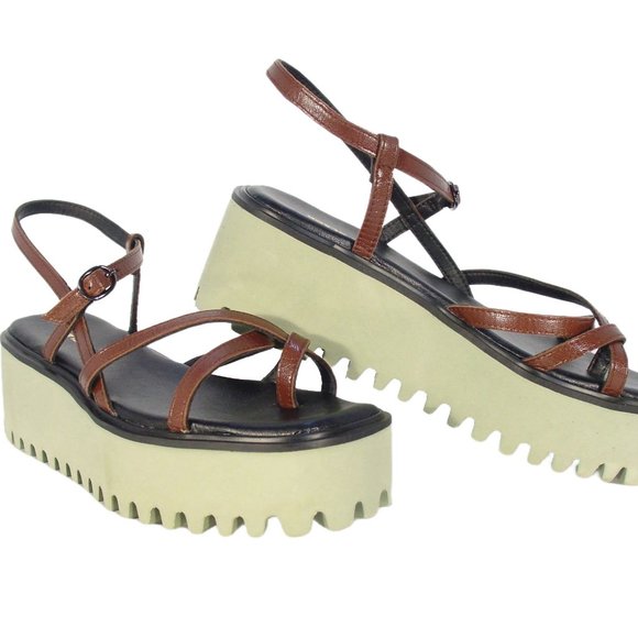 ALL BLACK $189 Strappy Platform Toe Ring Sandals Women's 37/7 - Picture 8 of 13